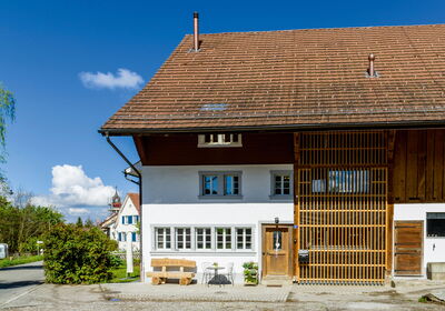 Haus, Bauernhaus kaufen und umbauen – Beispiel Fassade