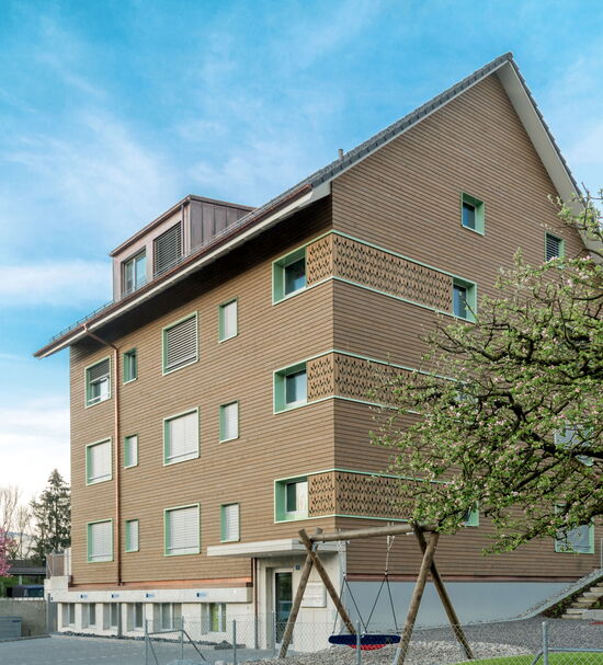 Vorvergrautes Holz für Fassade